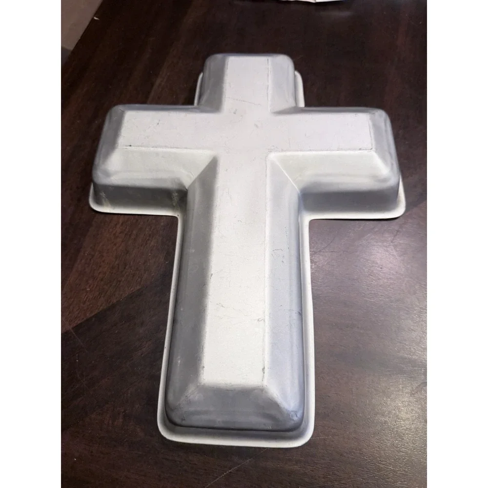 Vintage Wilton Cross Cake Pan 2105-2509